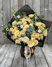 Букет цветов из:  Розы и Лизиантусы #REPLACE_PRED# Тоннельном