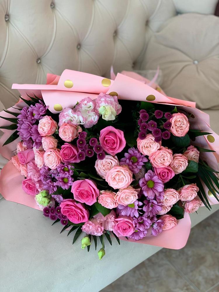 Букет цветов из: Хризантемы, Розы и Лизиантусы в Тоннельном