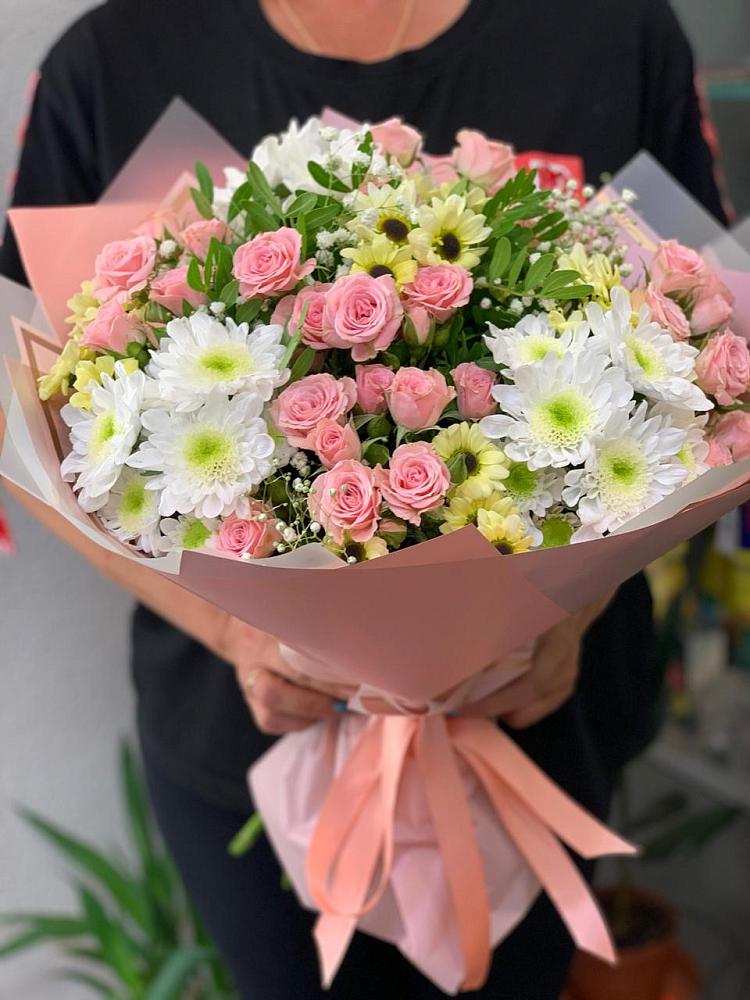 Букет цветов из: Розы и Хризантемы в Тоннельном