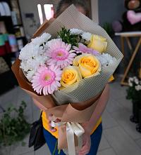 Букет цветов из:  Герберы, Розы и Хризантемы в Тоннельном