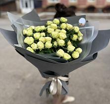 Букет Белые кустовые розы Солинеро в Тоннельном