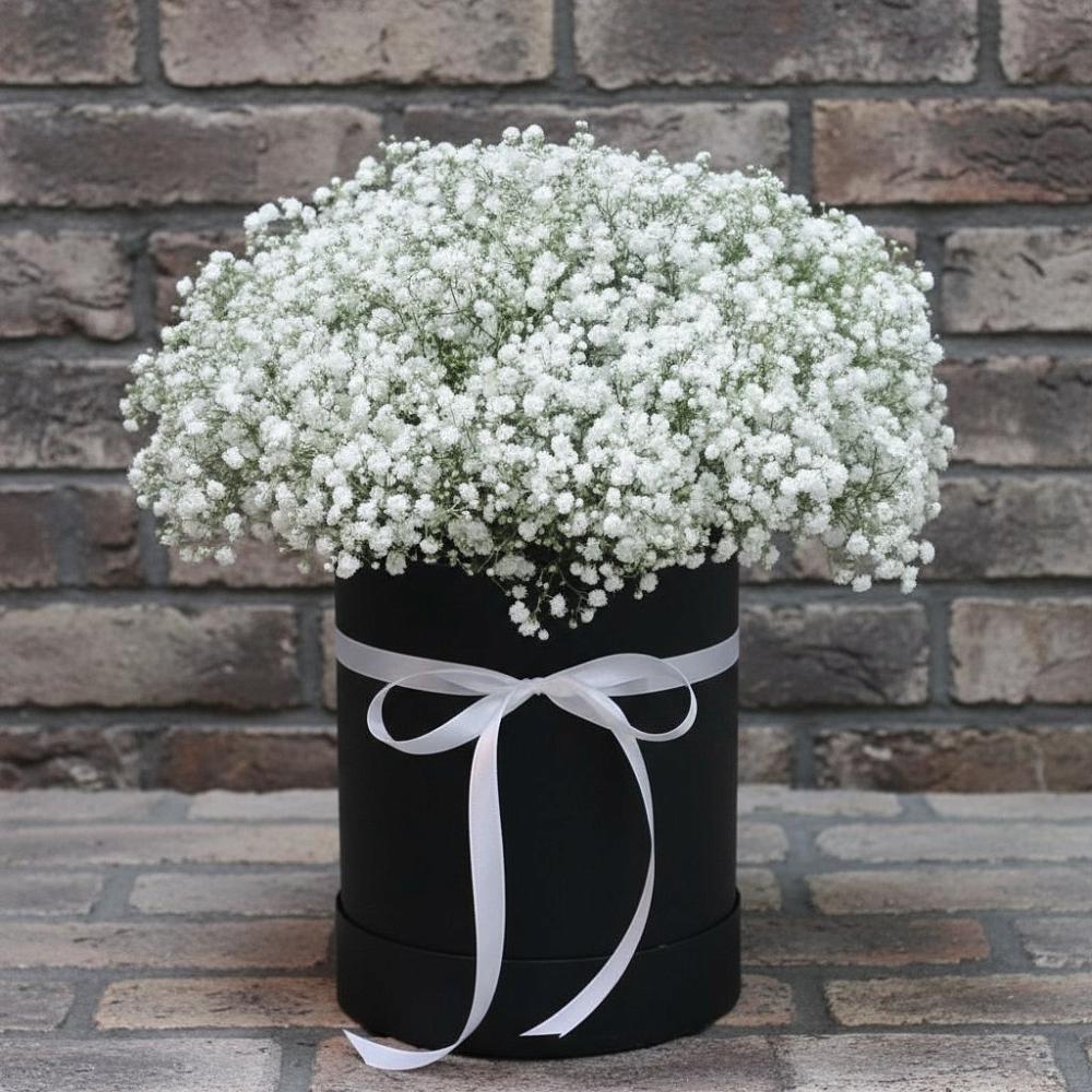 Цветочная композиция из Гипсофила в шляпной коробке в Тоннельном