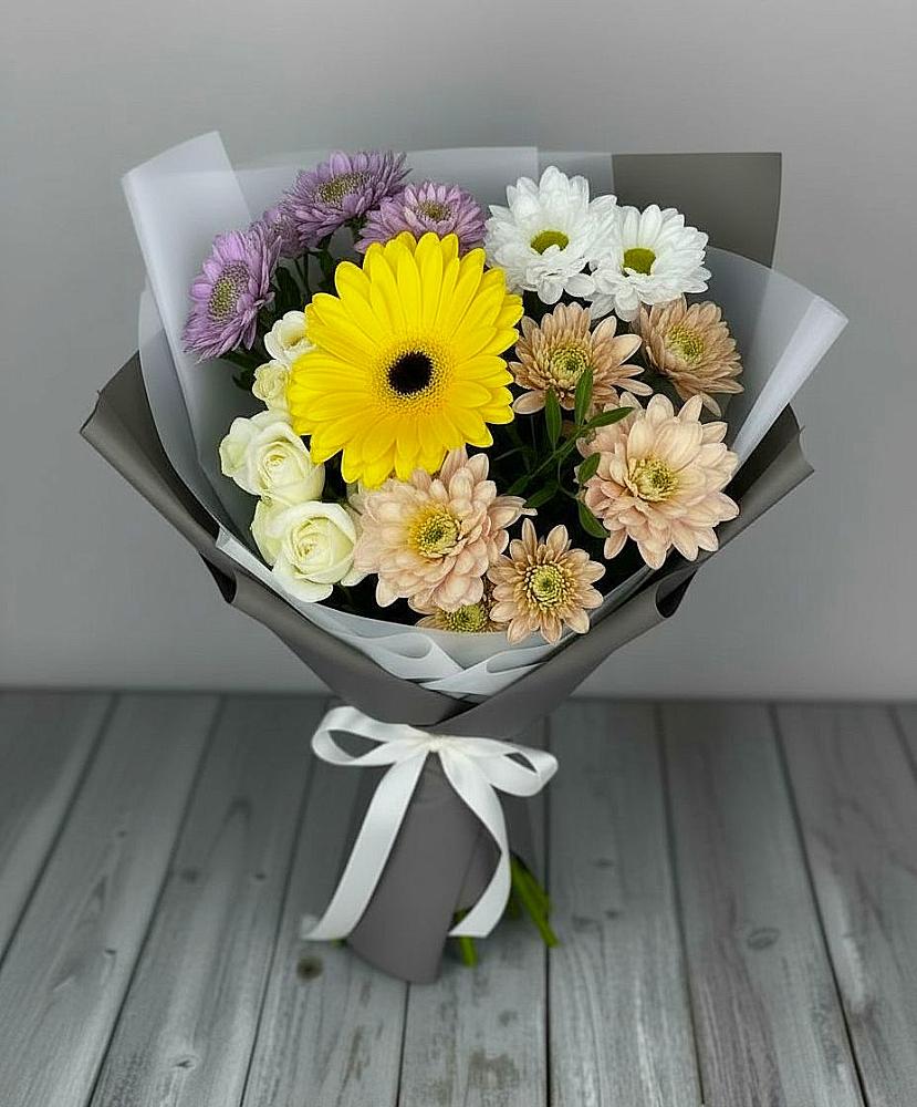 Букет цветов из: Розы, Герберы и Хризантемы в Тоннельном