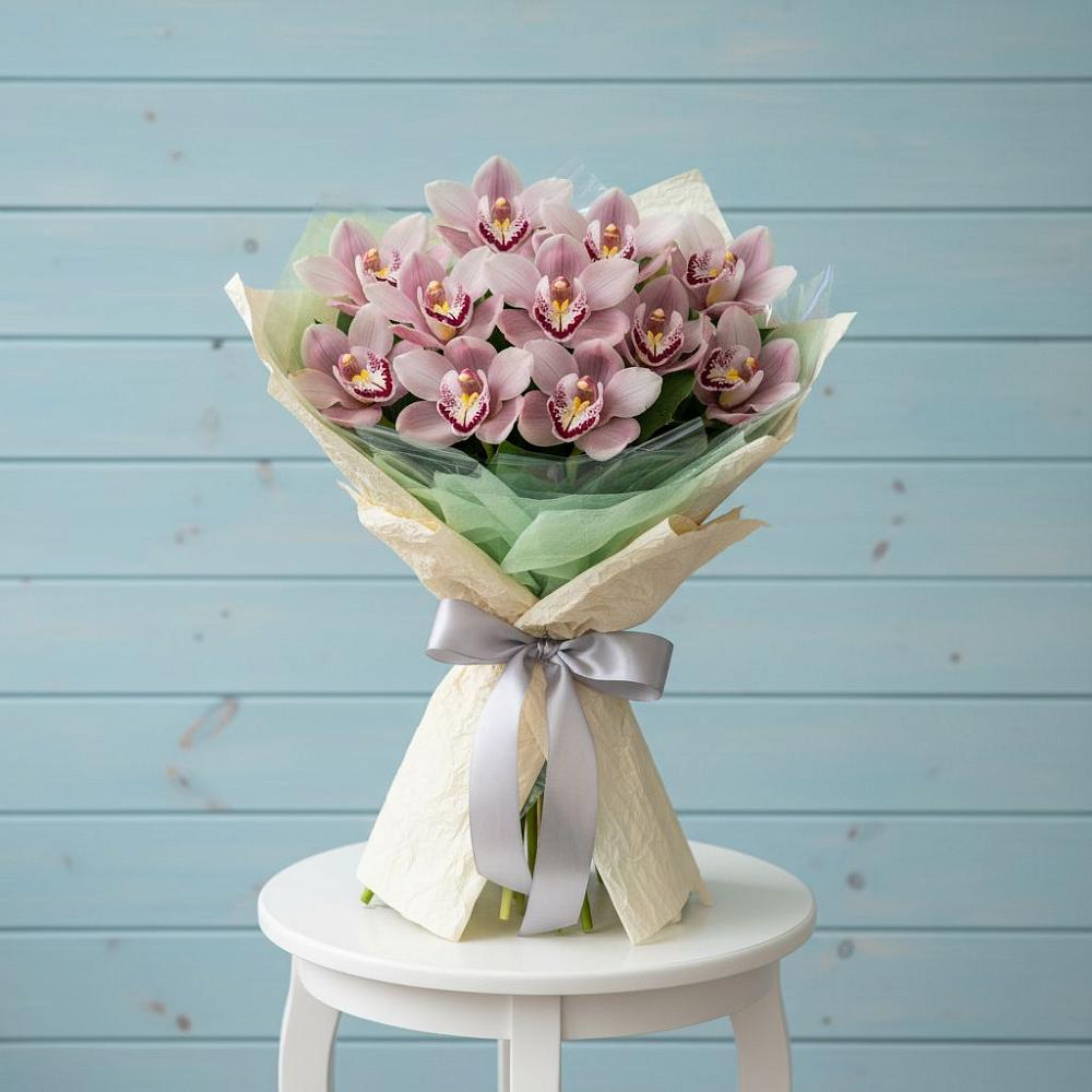 Букет цветов из: Орхидеи и Розы в Тоннельном