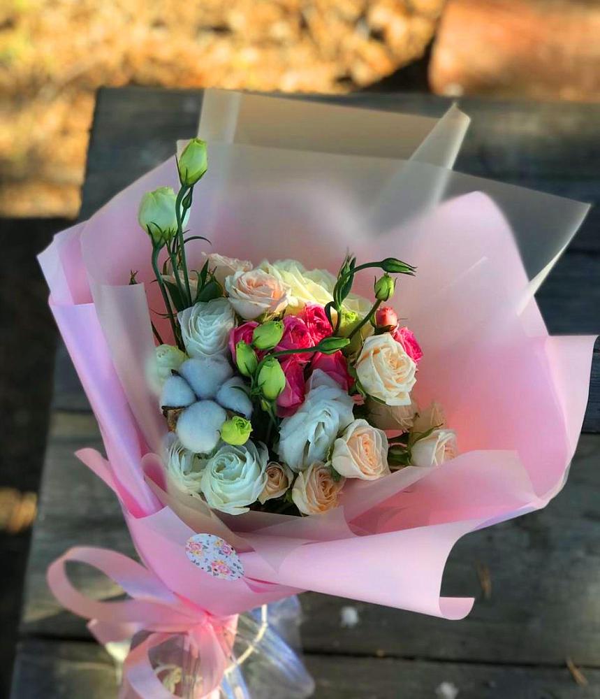 Букет цветов из: Розы и Лизиантусы в Тоннельном