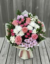 Букет цветов из:  Альстромерии, Гвоздики, Розы и Хризантемы #REPLACE_PRED# Тоннельном