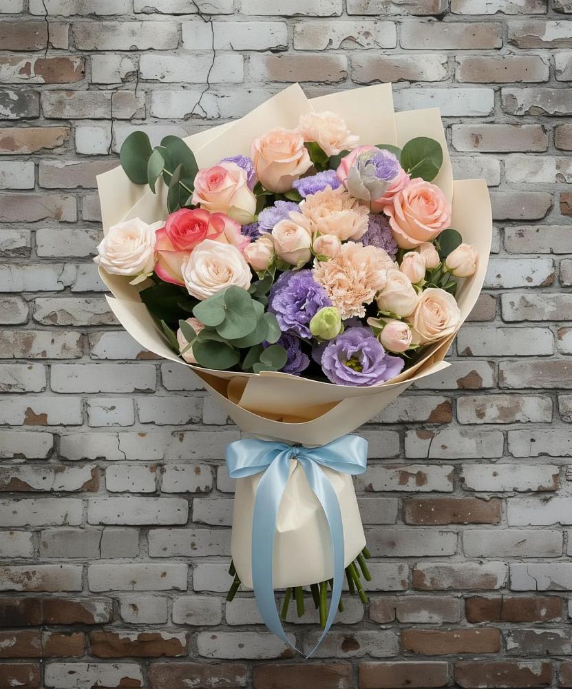 Букет цветов из: Розы, Лизиантусы и Гвоздики в Тоннельном