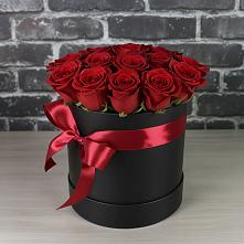 Цветочная композиция из Розы в шляпной коробке #REPLACE_PRED# Тоннельном