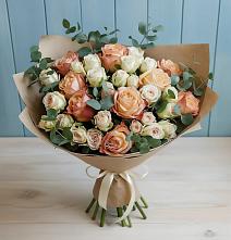 Букет цветов из:  Альстромерии и Розы в Тоннельном