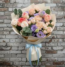 Букет цветов из:  Розы, Лизиантусы и Гвоздики #REPLACE_PRED# Тоннельном